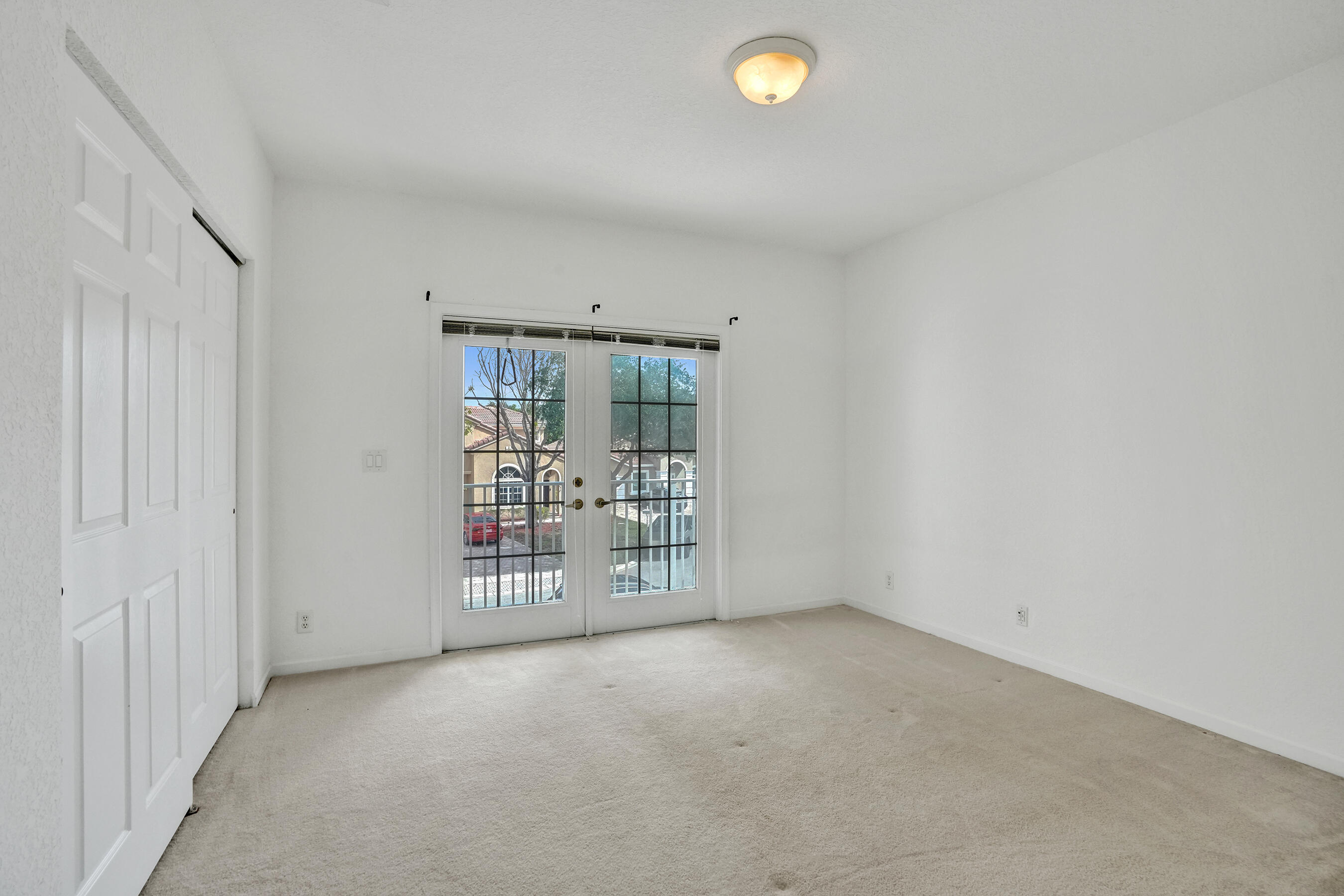 LAKEVIEW WEST / Vizcaya - Residential