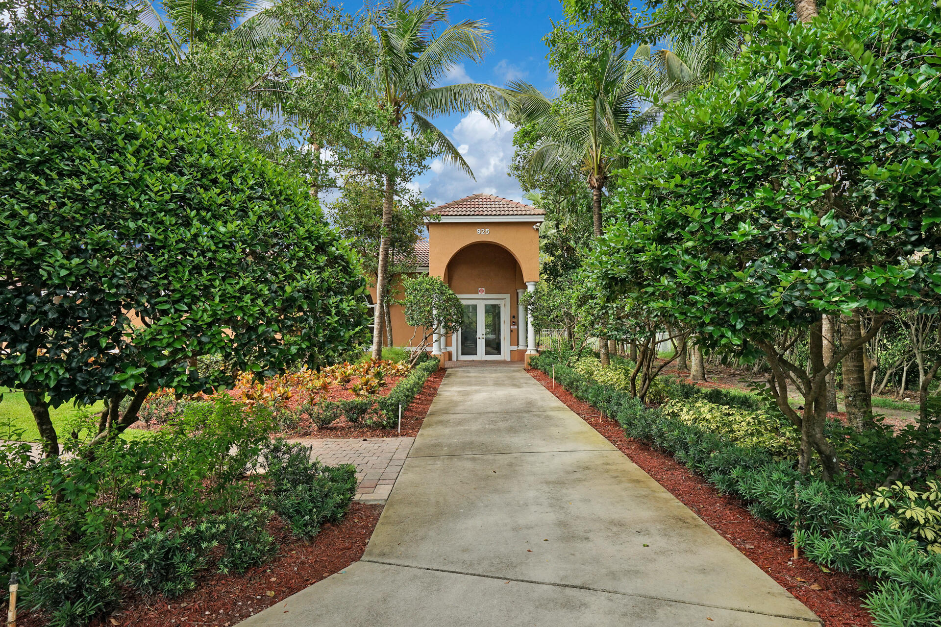 LAKEVIEW WEST / Vizcaya - Residential