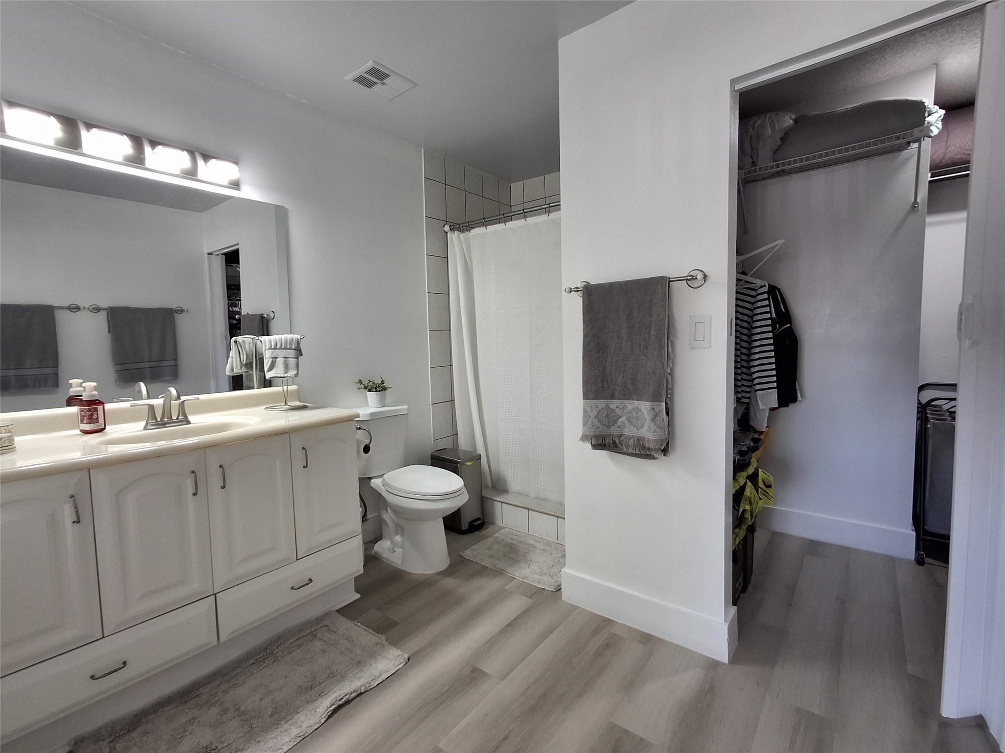 Woodlake Isles 108-5 B - Residential Lease