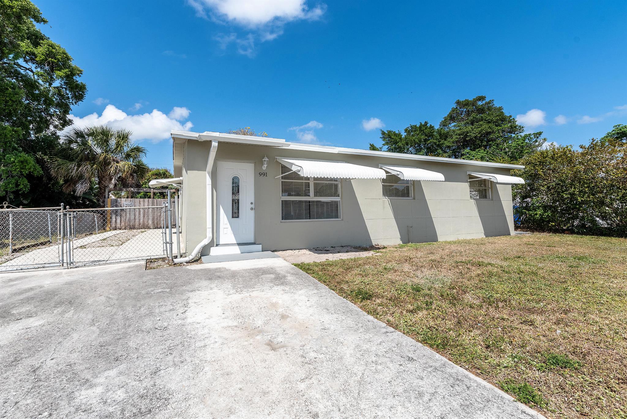 991 SW 31st Street