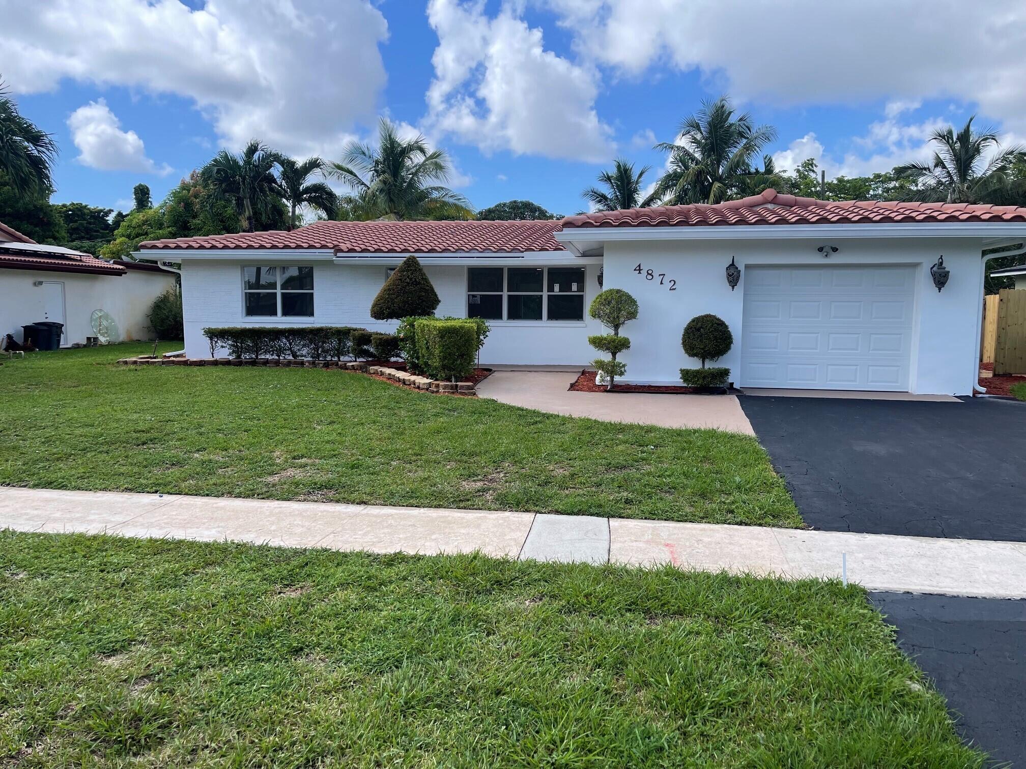 4872 NW 6TH Court, Plantation FL 33317