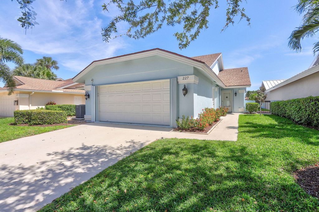 Photo of 227 River Park Drive, Jupiter, FL 33477 (MLS # R10969571)