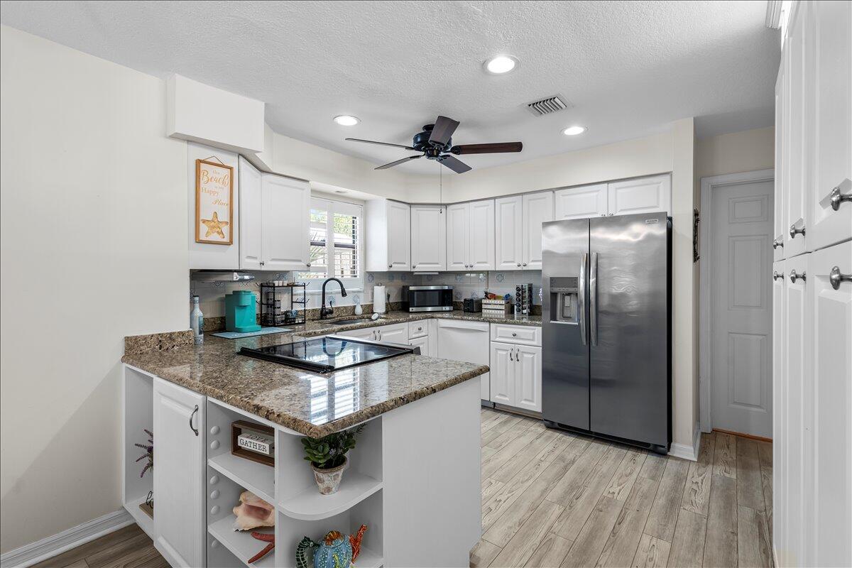 2250 SE Country Club Lane