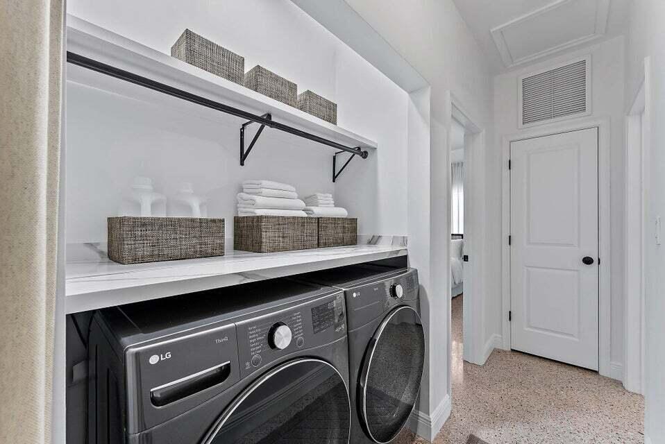 EASTVIEW MANOR - Residential Lease