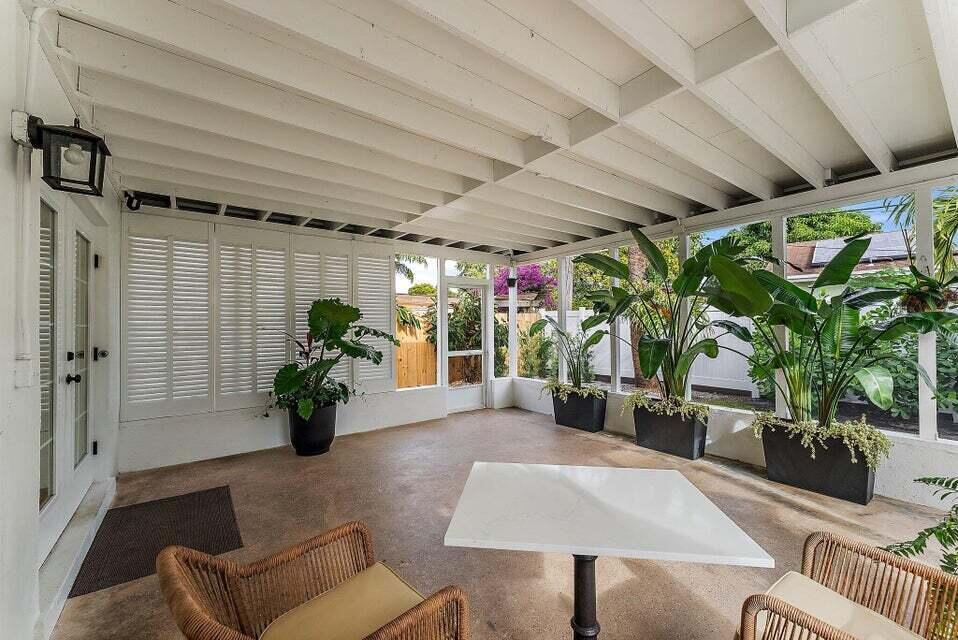 EASTVIEW MANOR - Residential Lease