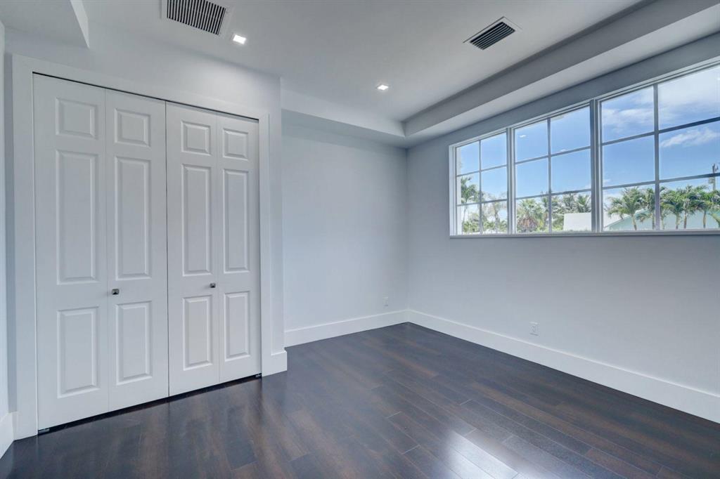 JUNO BEACH 1ST ADD - Residential