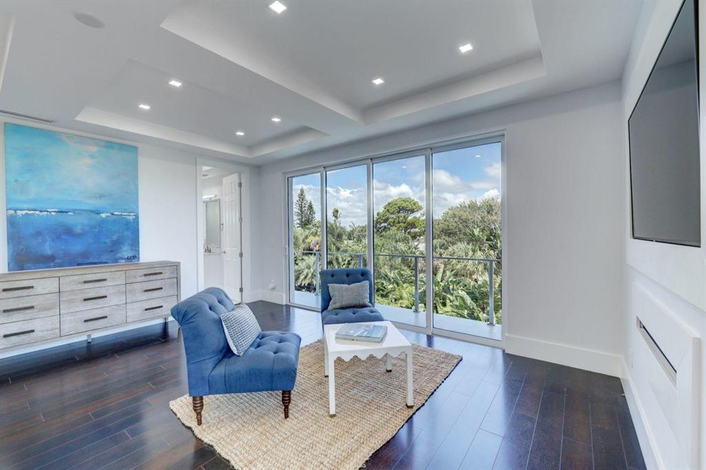 JUNO BEACH 1ST ADD - Residential