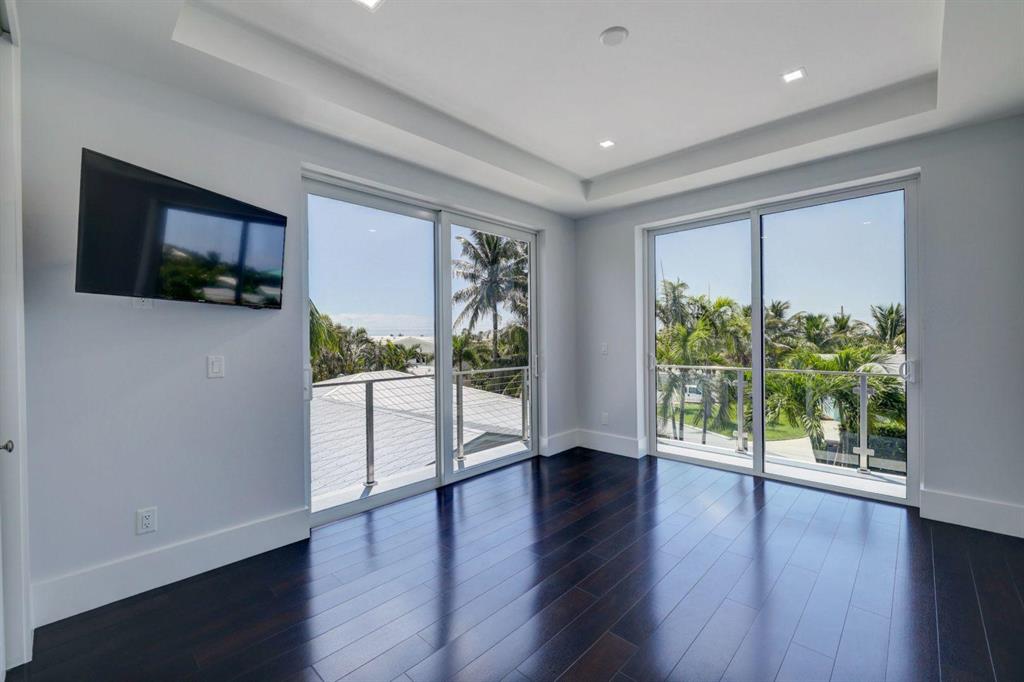 JUNO BEACH 1ST ADD - Residential