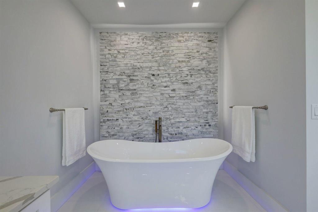 JUNO BEACH 1ST ADD - Residential