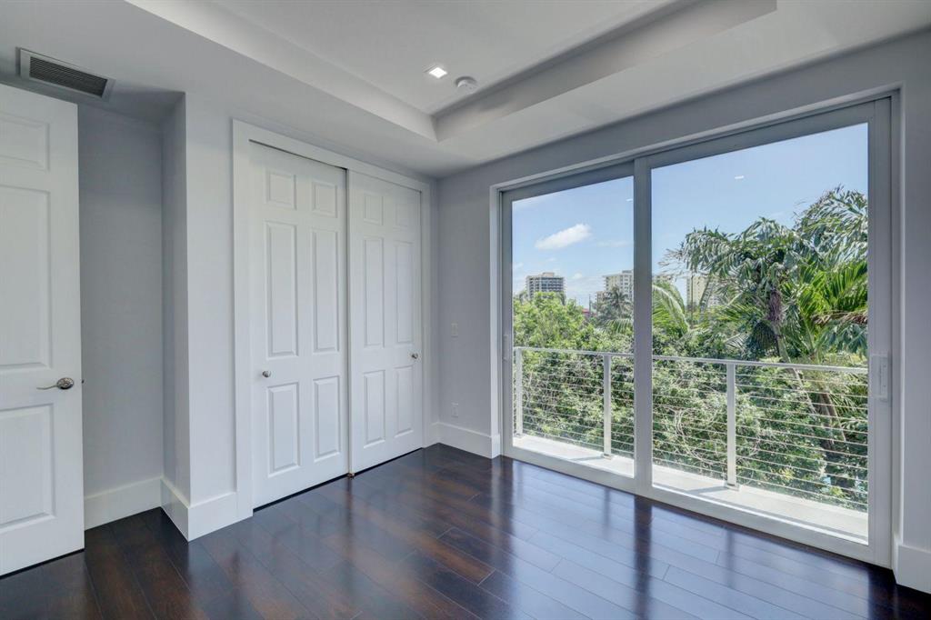 JUNO BEACH 1ST ADD - Residential