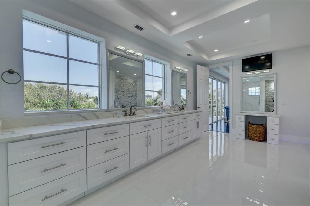 JUNO BEACH 1ST ADD - Residential