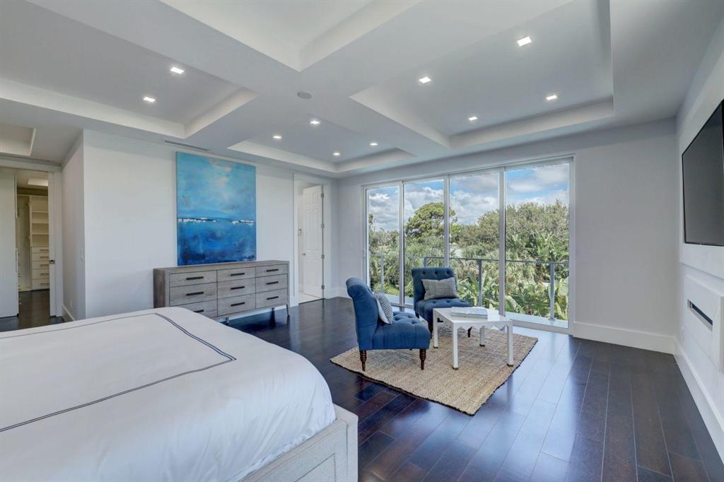 JUNO BEACH 1ST ADD - Residential