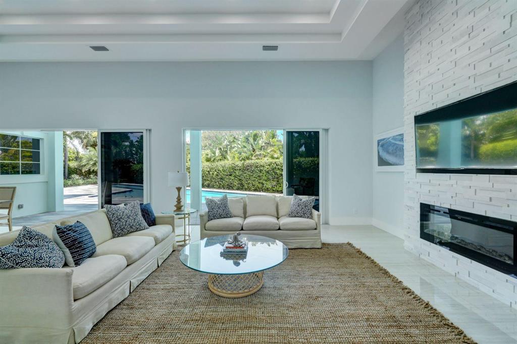 JUNO BEACH 1ST ADD - Residential