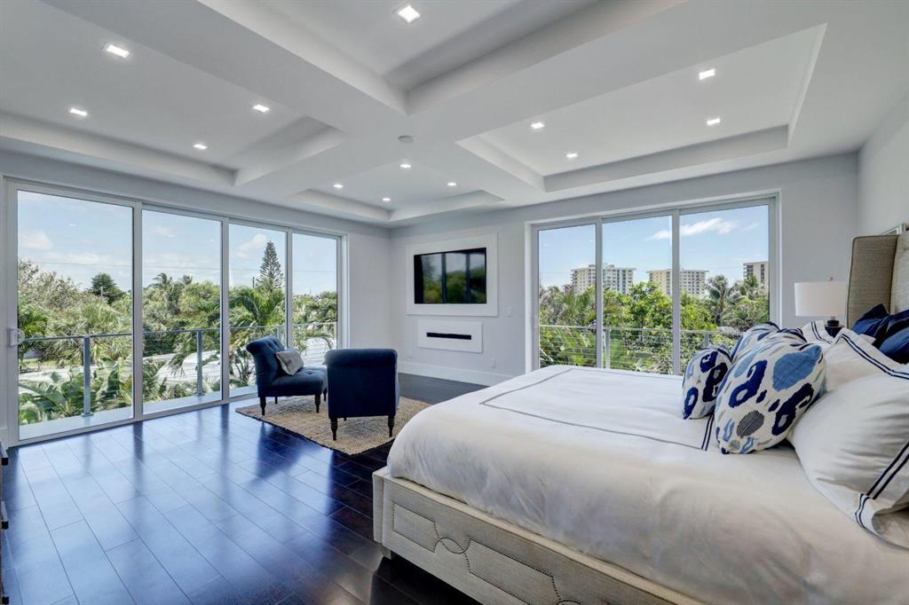 JUNO BEACH 1ST ADD - Residential