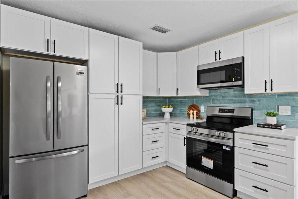 Photo of 19052 SE Hillcrest Drive, Tequesta, FL 33469 (MLS # R11142758)