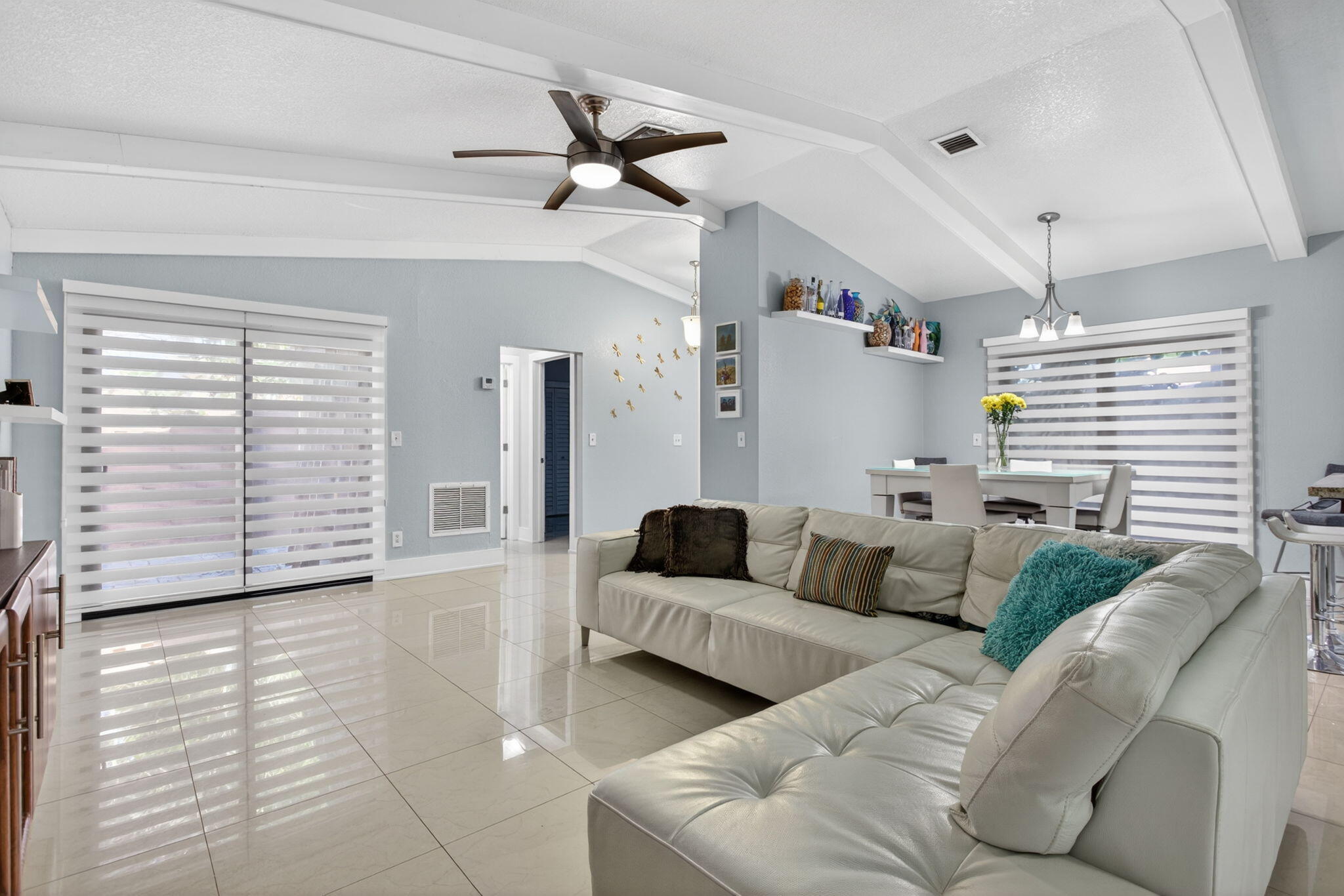 BANYAN LAKES - Residential