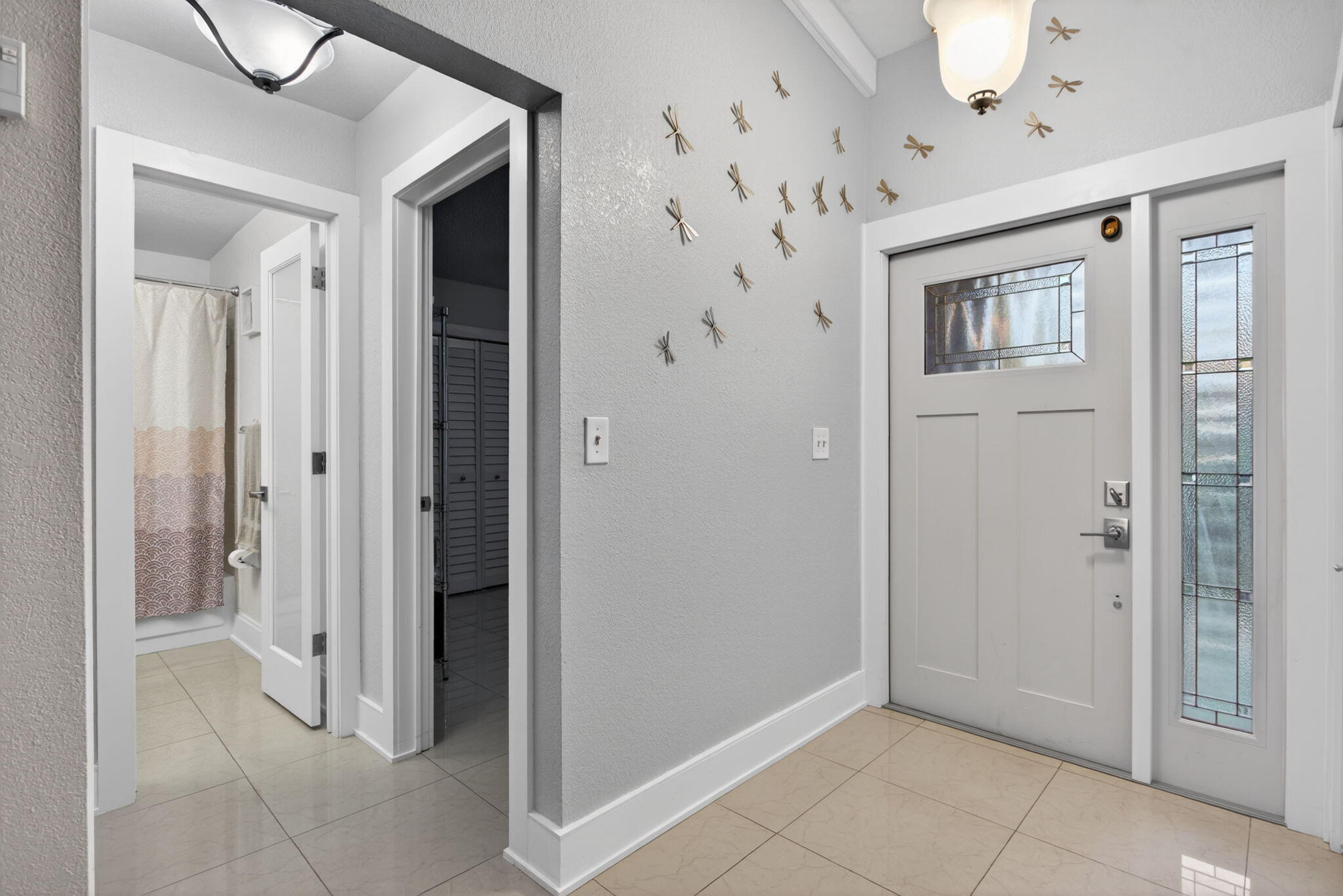 BANYAN LAKES - Residential