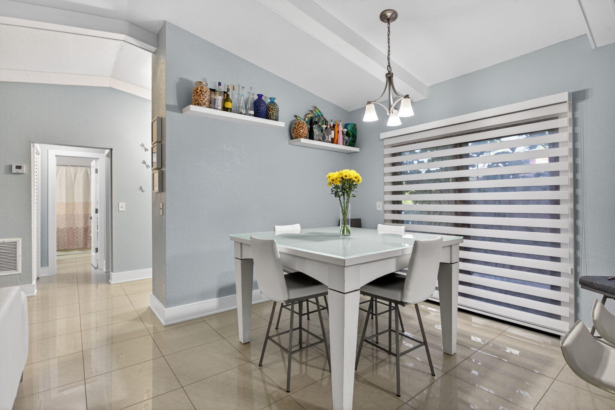 BANYAN LAKES - Residential