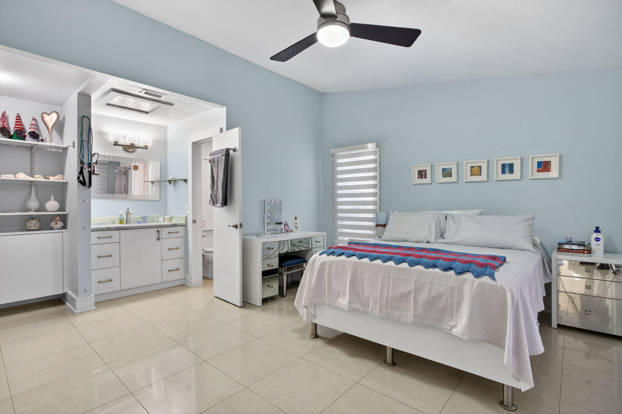 BANYAN LAKES - Residential