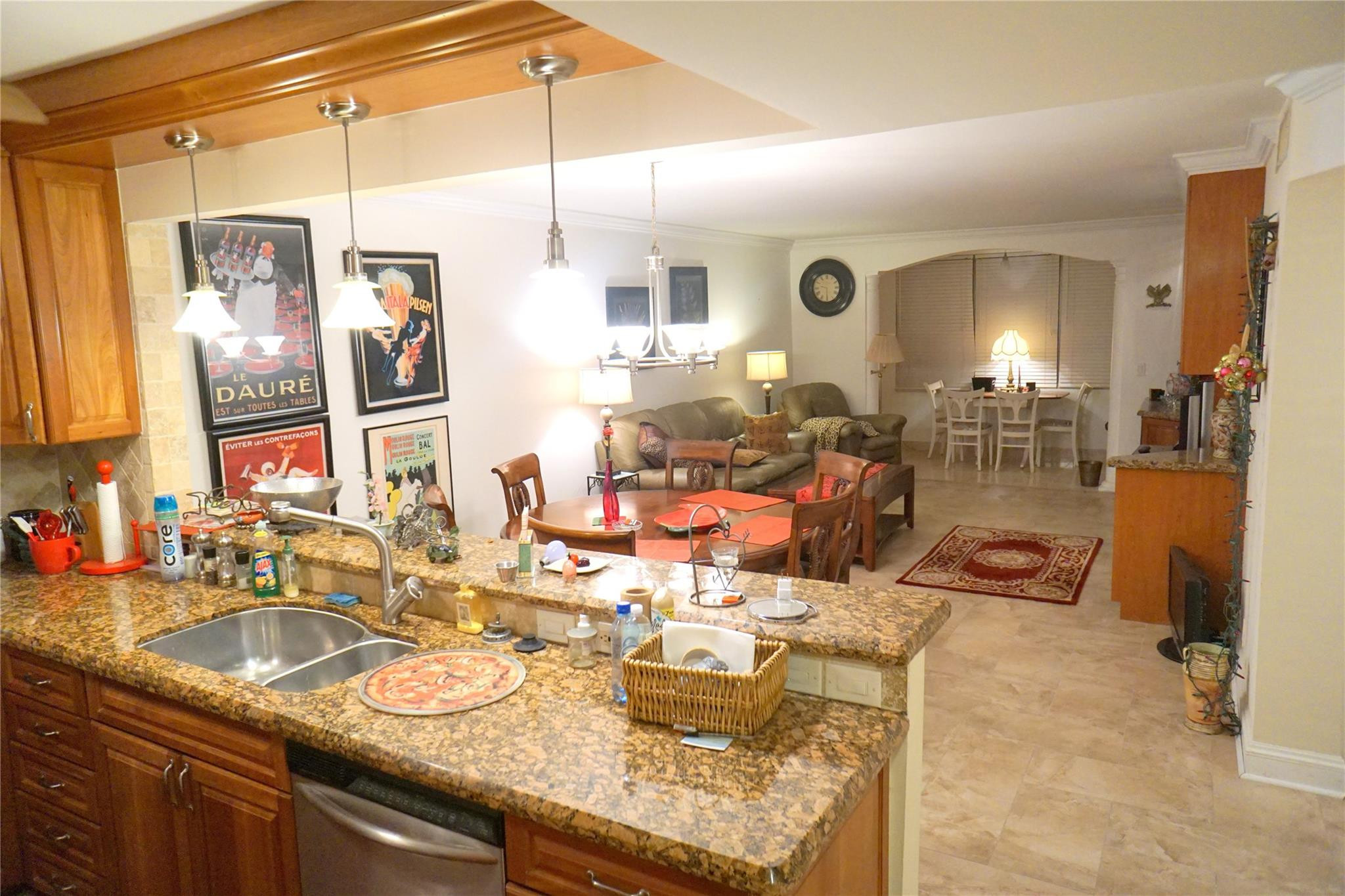 2851 Somerset Drive 103