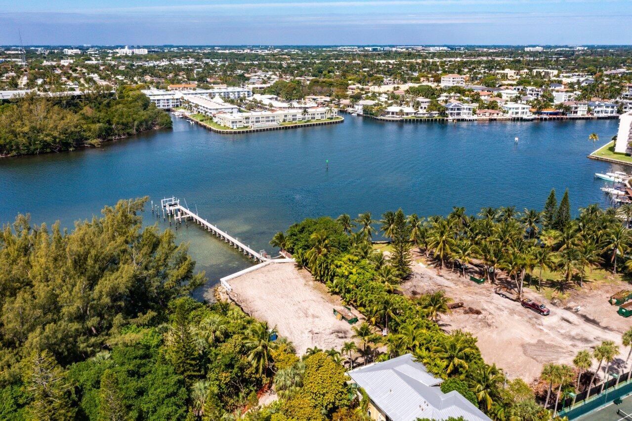 MANATEE POINTE AT LAGO MAR CONDO - Residential