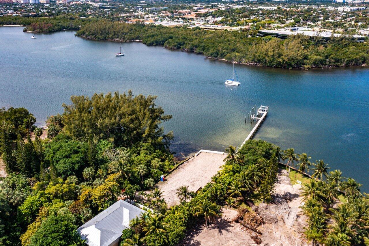 MANATEE POINTE AT LAGO MAR CONDO - Residential