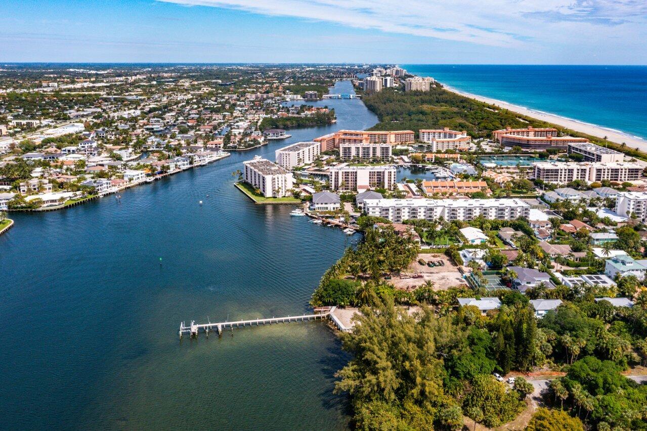 MANATEE POINTE AT LAGO MAR CONDO - Residential