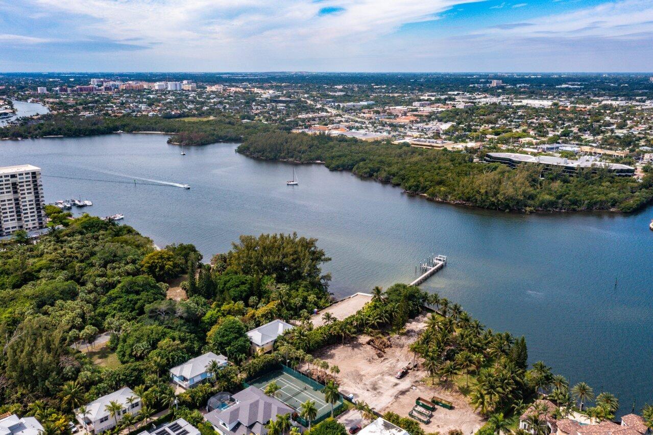 MANATEE POINTE AT LAGO MAR CONDO - Residential