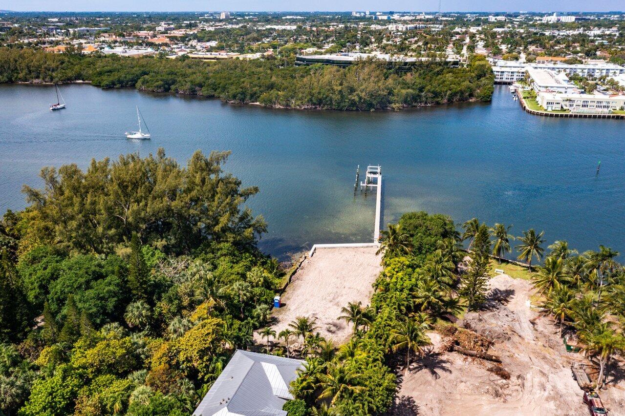 MANATEE POINTE AT LAGO MAR CONDO - Residential