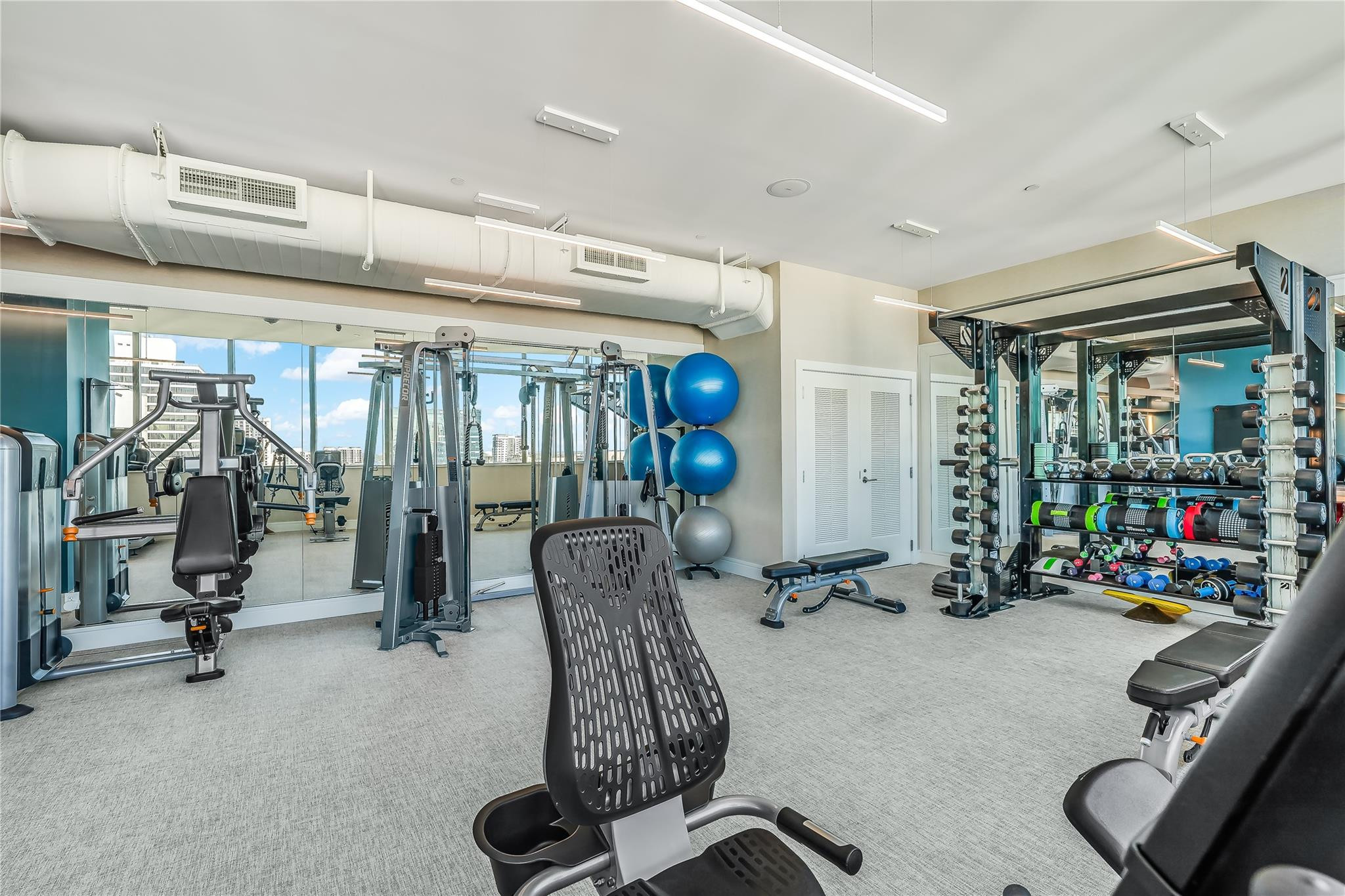 100 Las Olas - Residential