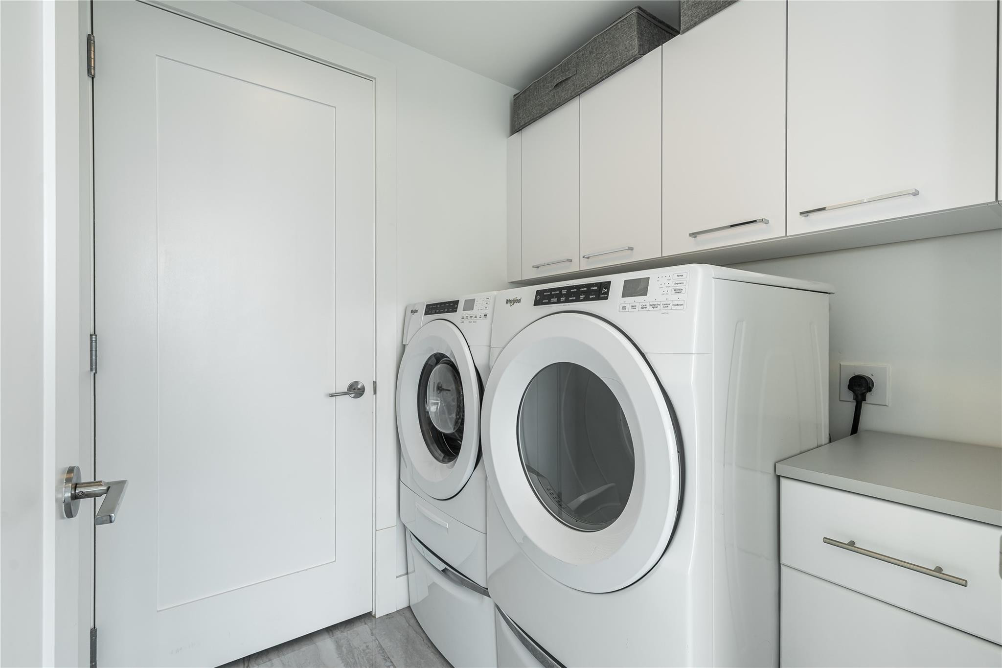 100 Las Olas - Residential