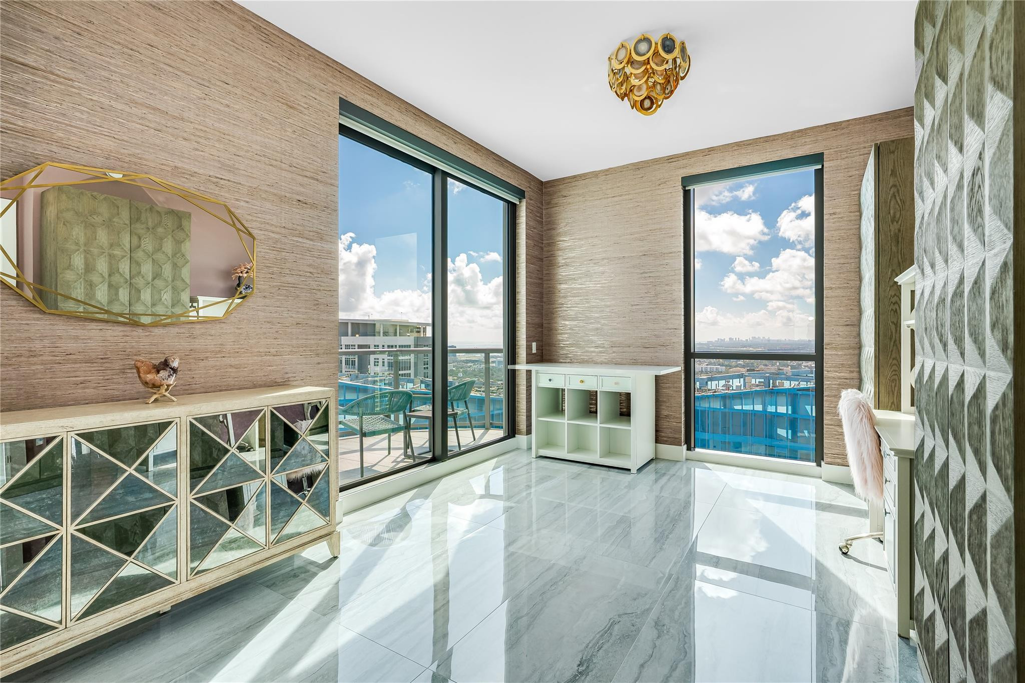 100 Las Olas - Residential