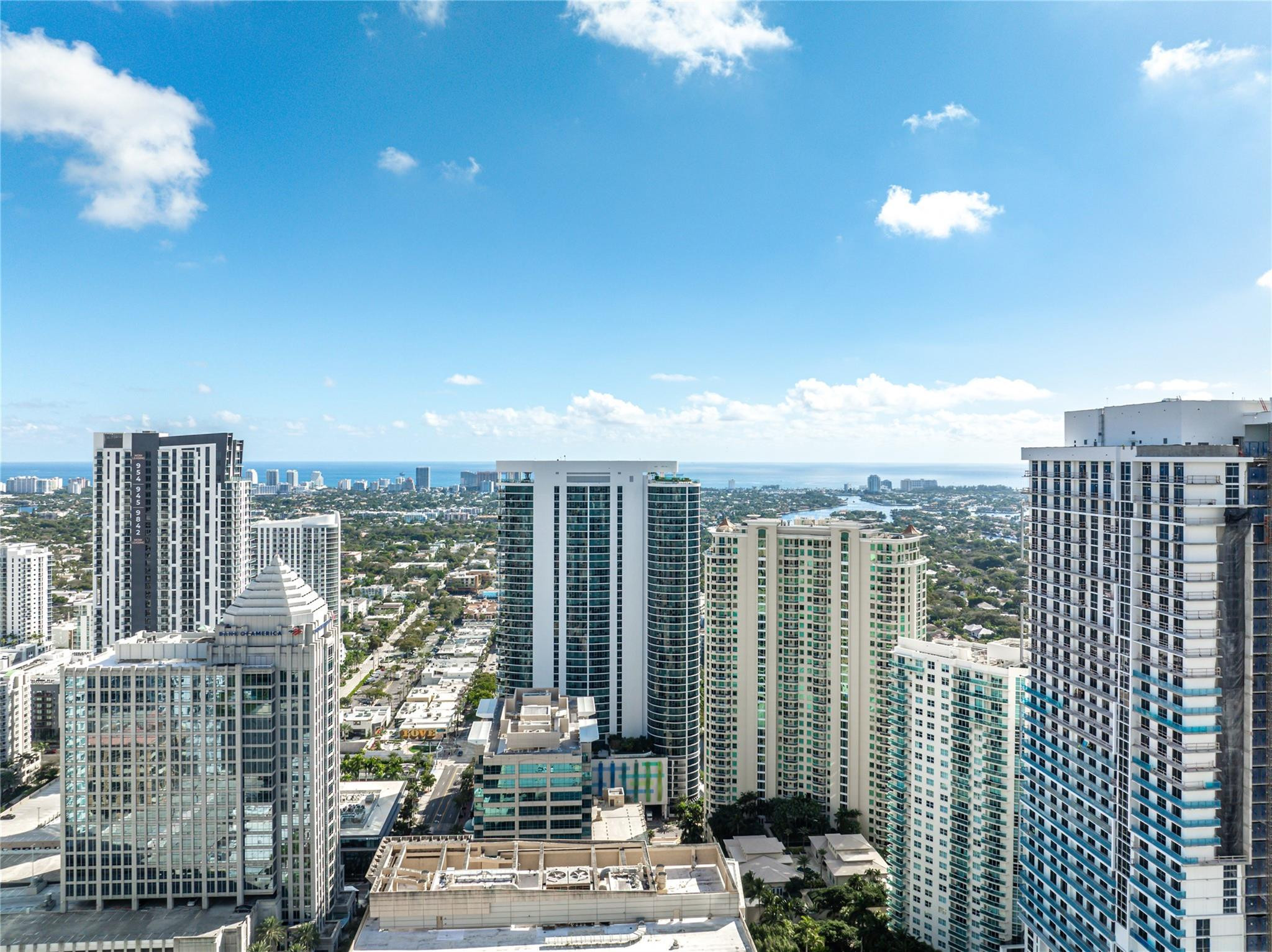 100 Las Olas - Residential