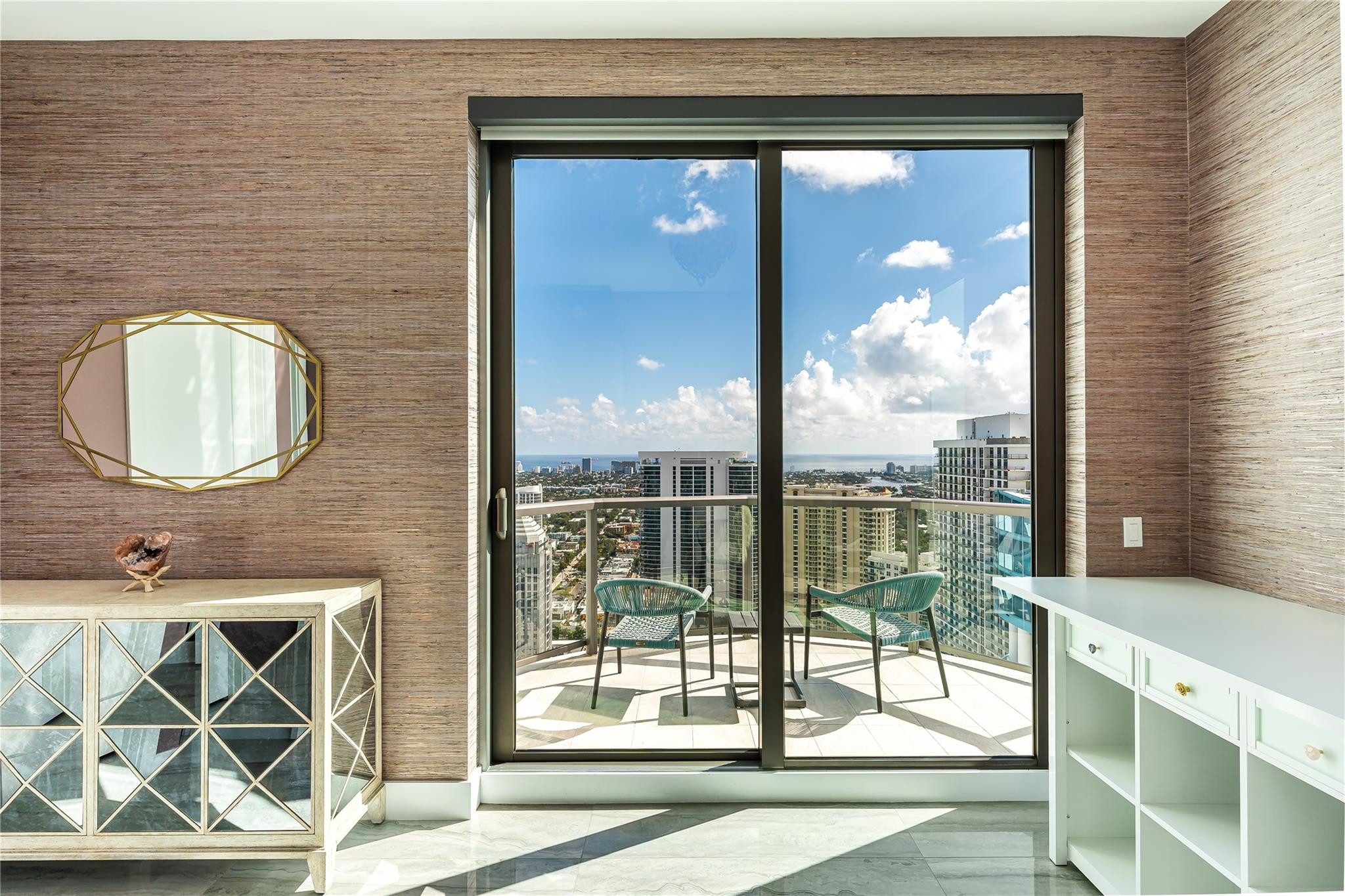 100 Las Olas - Residential