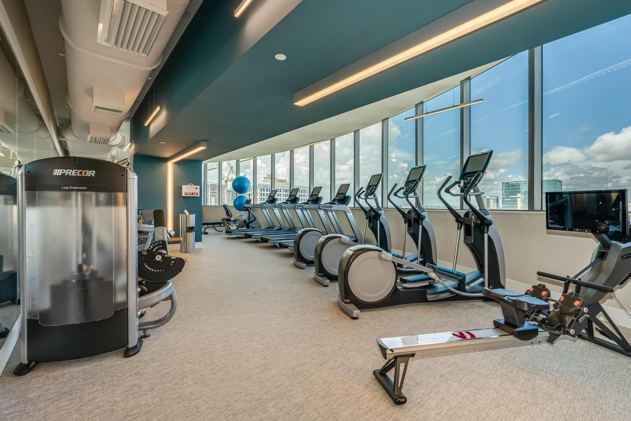 100 Las Olas - Residential