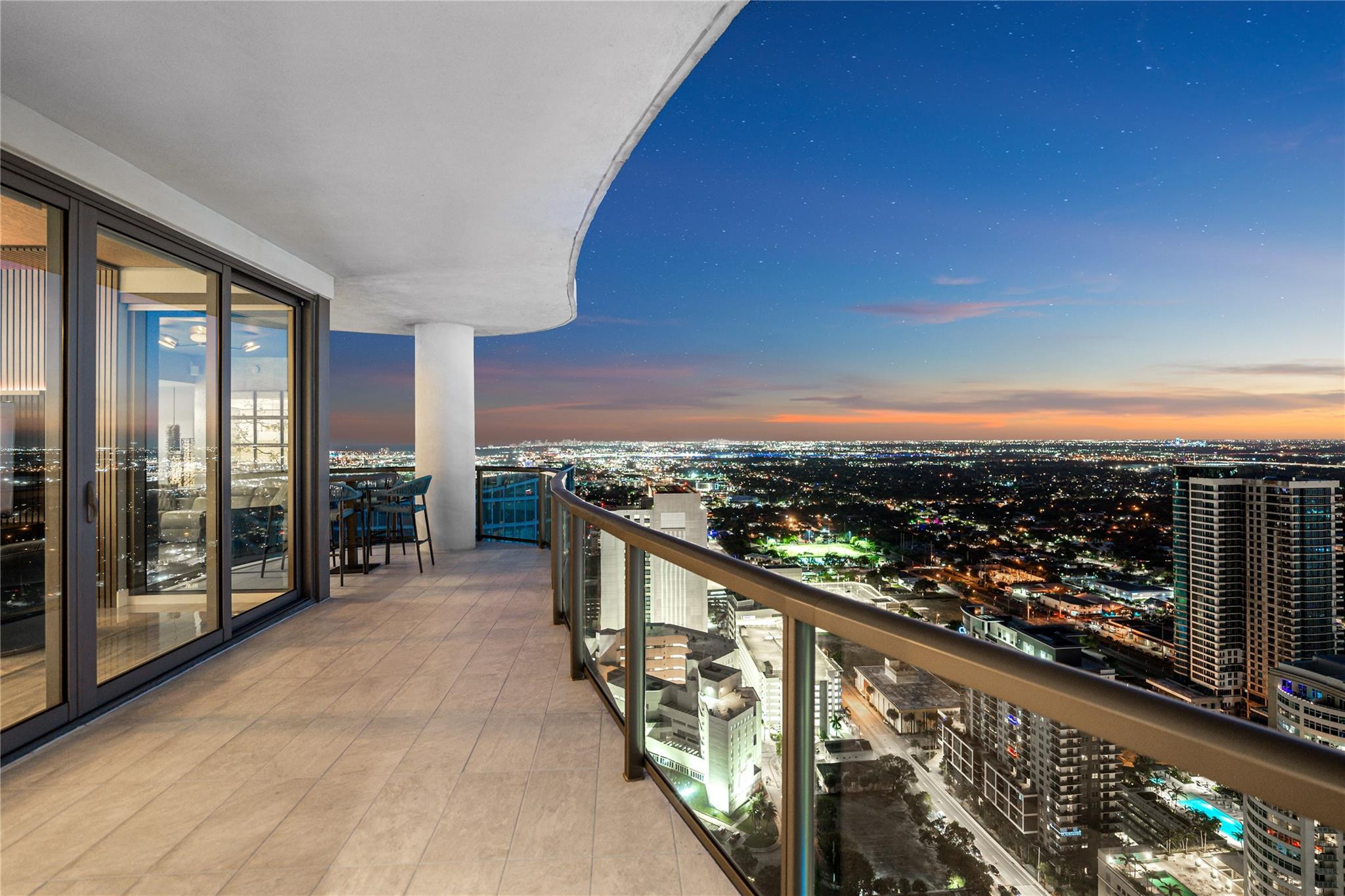 100 Las Olas - Residential