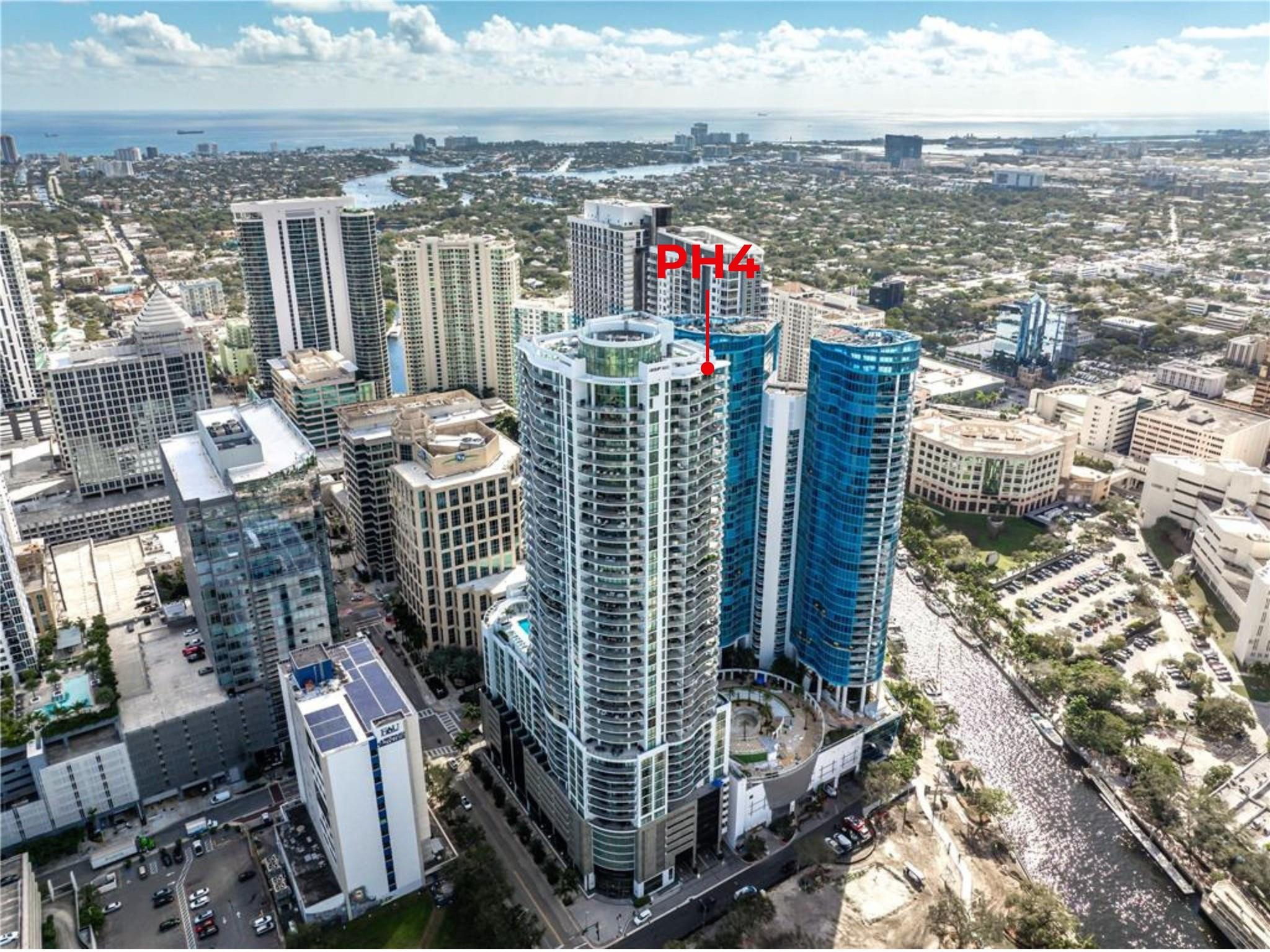 100 Las Olas - Residential