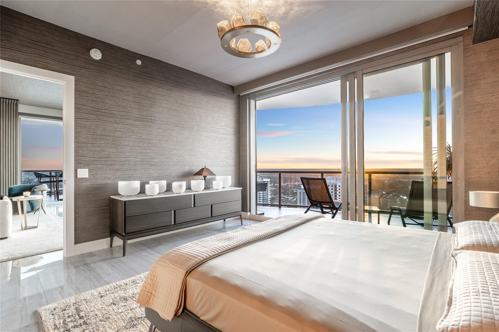 100 Las Olas - Residential