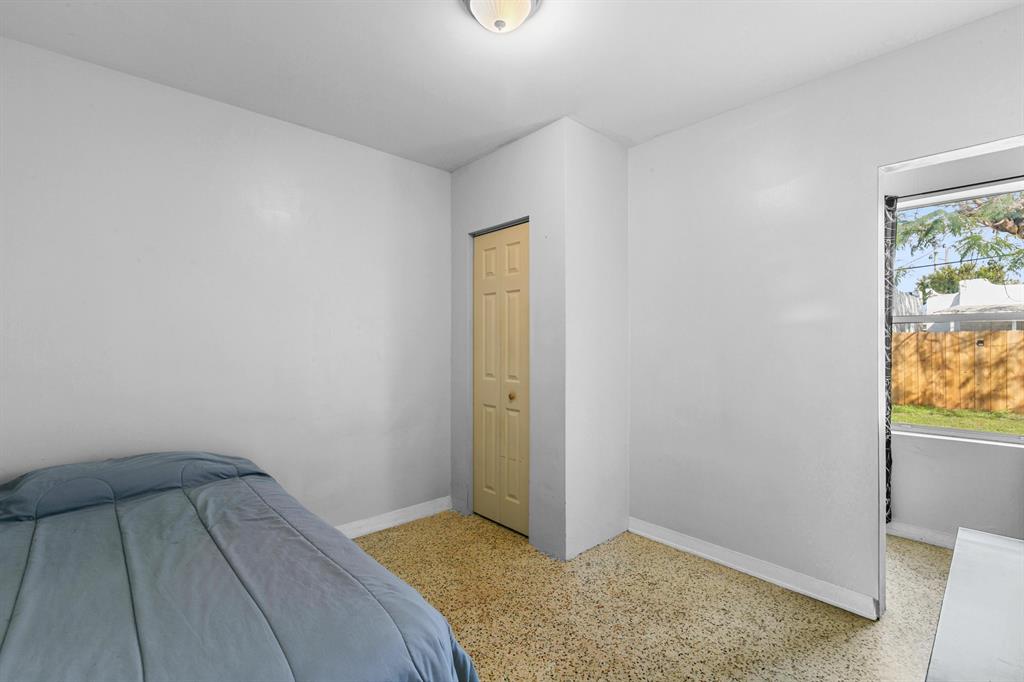 NORTH PALM BCH 3 - Residential