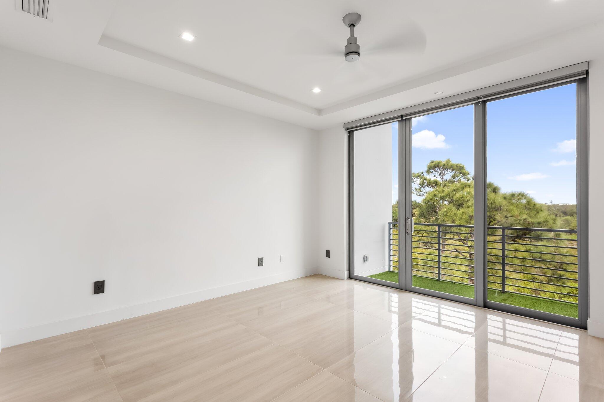 SPANISH RIVER TOWNHOMES - Residential Lease