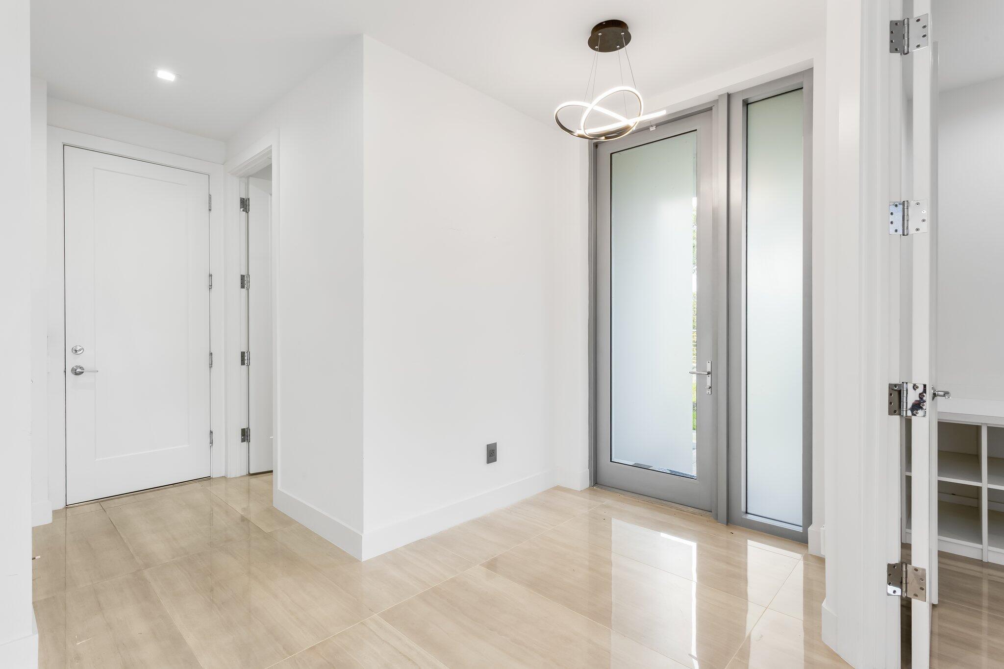 SPANISH RIVER TOWNHOMES - Residential Lease