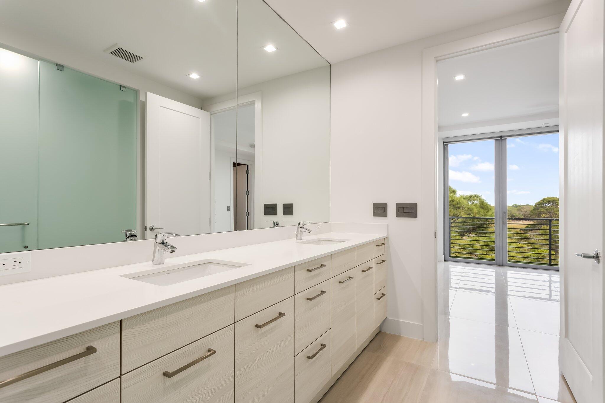 SPANISH RIVER TOWNHOMES - Residential Lease