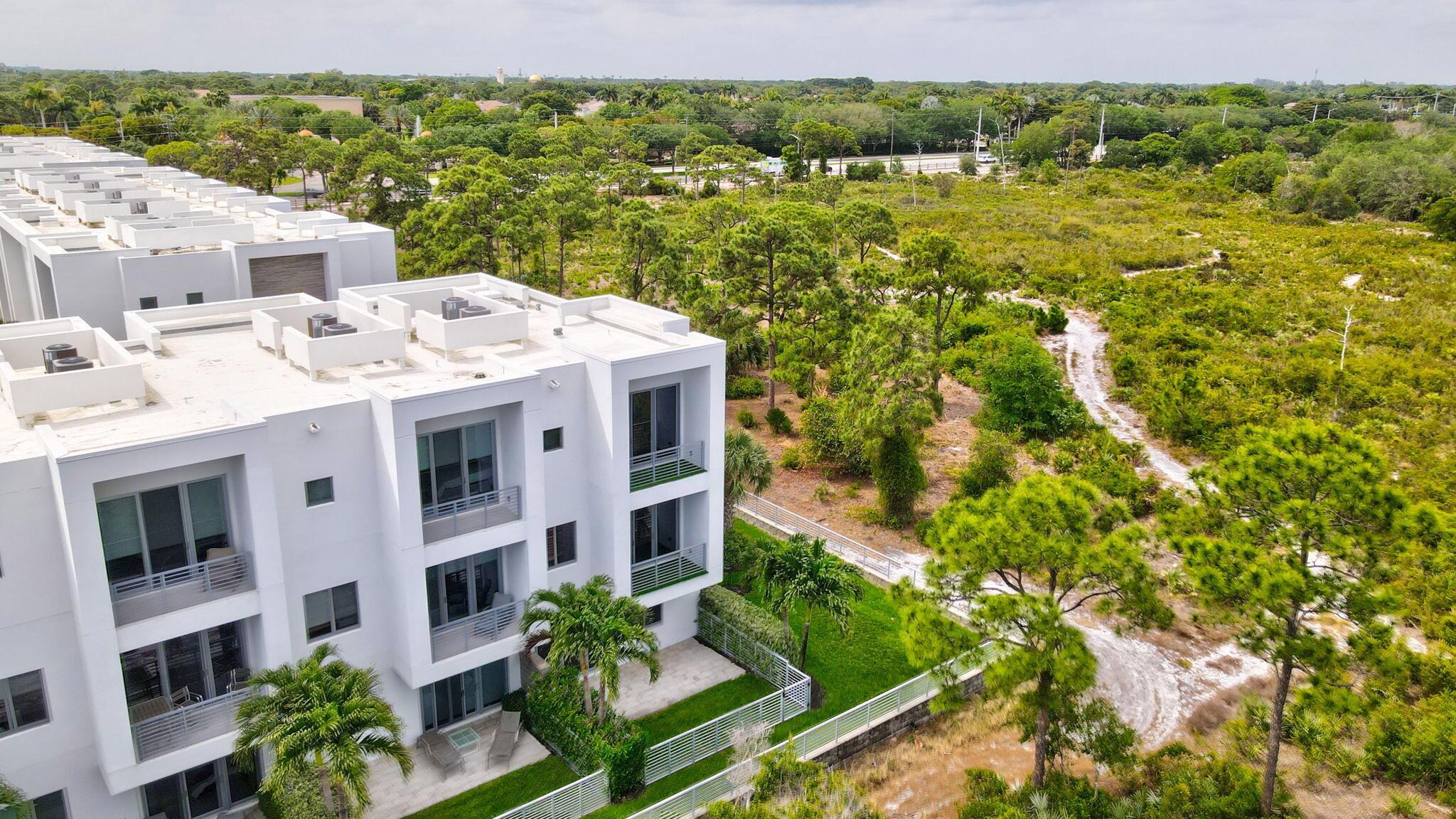 SPANISH RIVER TOWNHOMES - Residential Lease