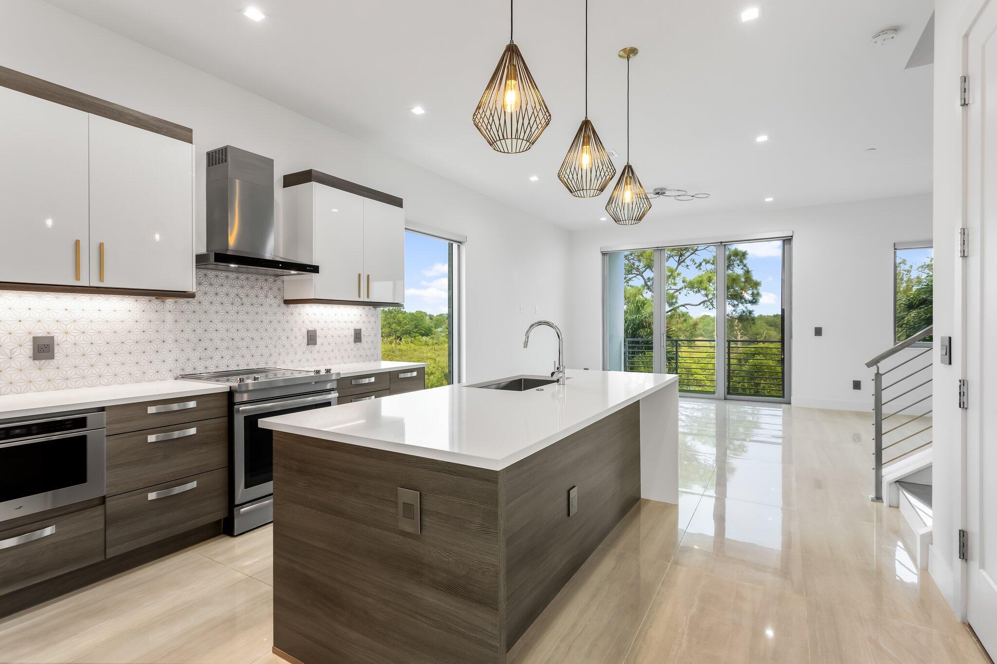 SPANISH RIVER TOWNHOMES - Residential Lease