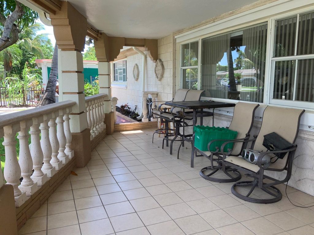 Photo of 1113 Wyoming Avenue, Fort Lauderdale, FL 33312 (MLS # F10478254)