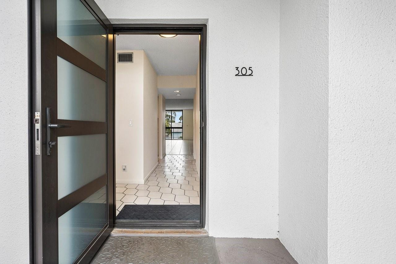 2707 NE 14th Street Causeway 305