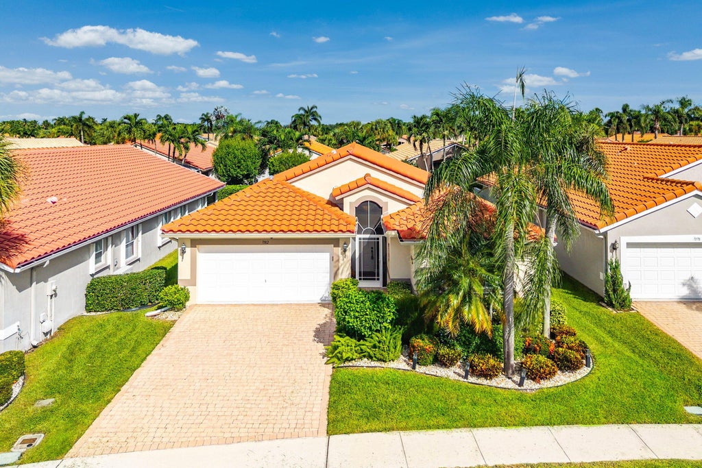 Photo of 7182 HAVILAND Circle, Boynton Beach, FL 33437 (MLS # B26081378)