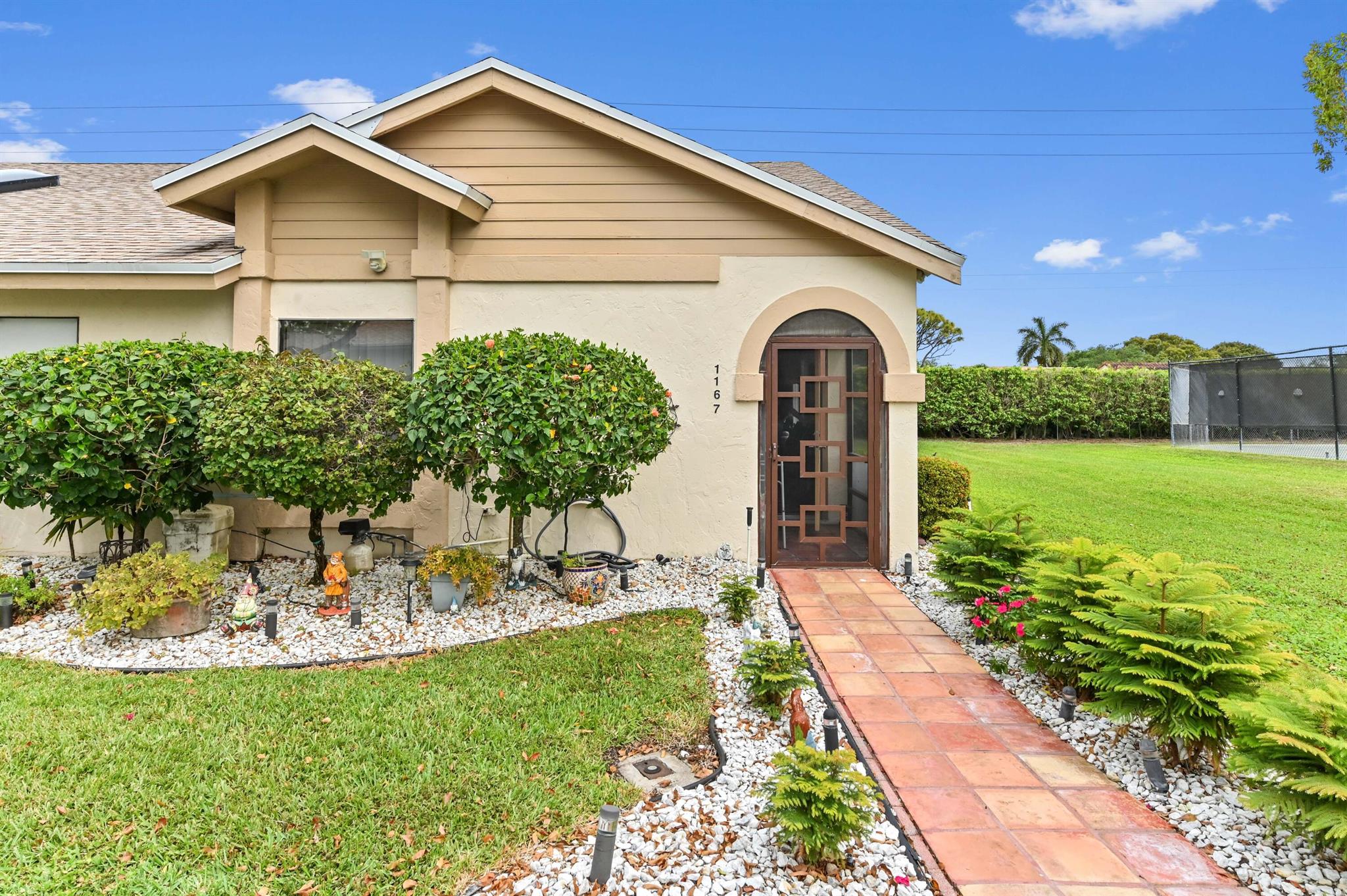 1167 NW 23rd Lane