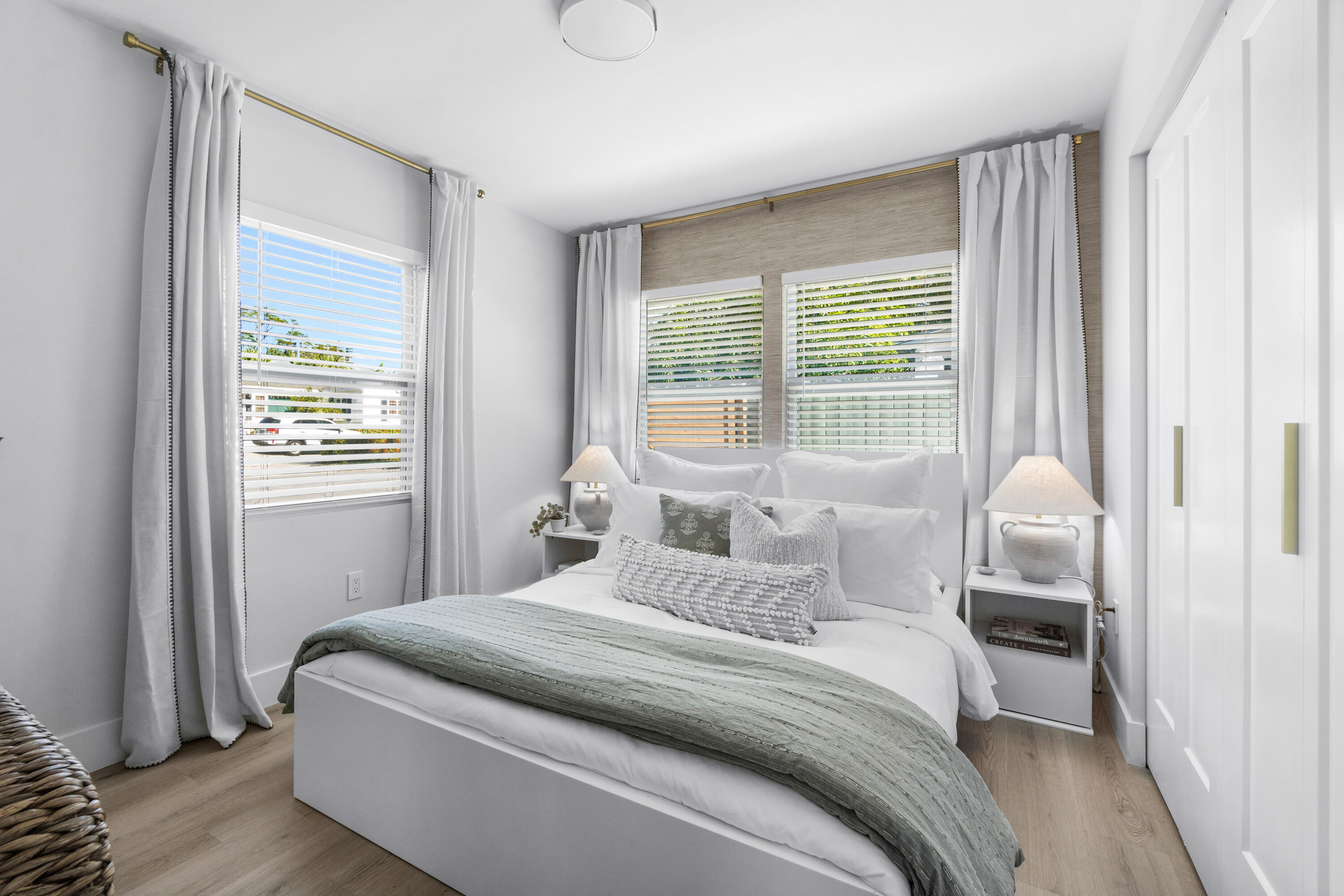 NORTH PALM BCH 1 - Residential Income