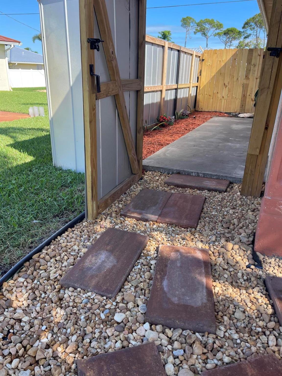 DIXIE PARK ADDITION - Residential Lease